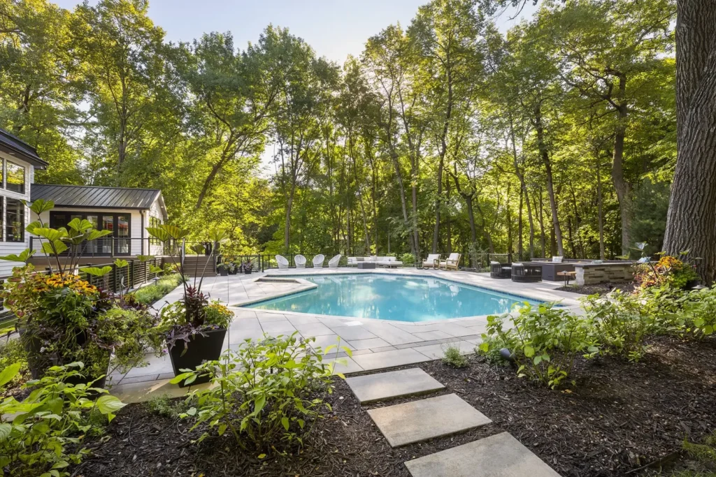 Modern Tranquility in the Woods